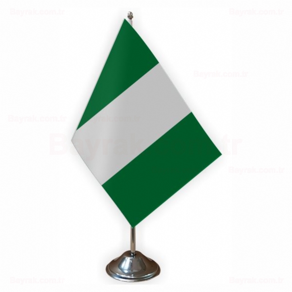 Nijerya Tekli Masa Bayrak